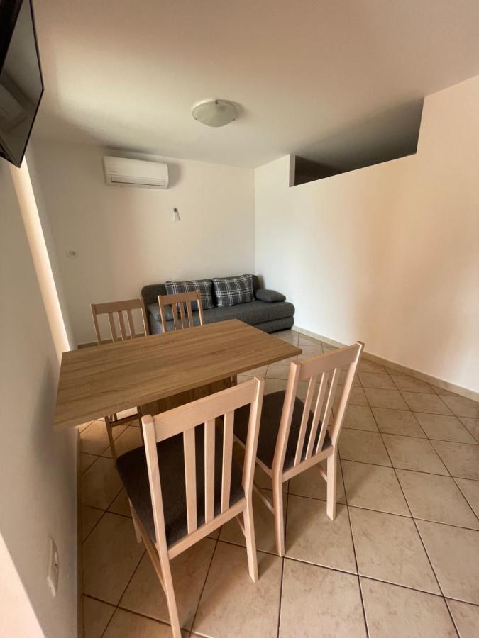Olive Appartement Nerezine Buitenkant foto